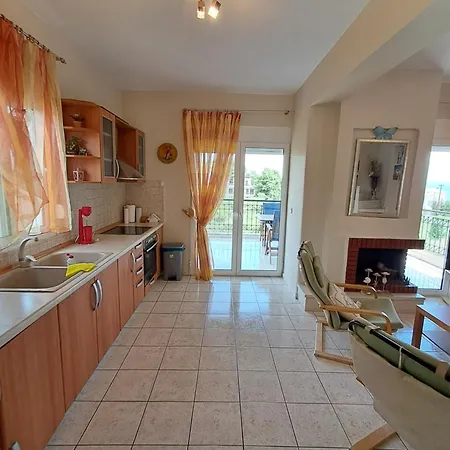 E&m View Дом отдыха Полихроно